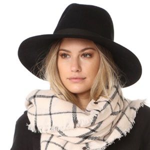 Janessa Leone Ila Hat Hailey Baldwin Bieber